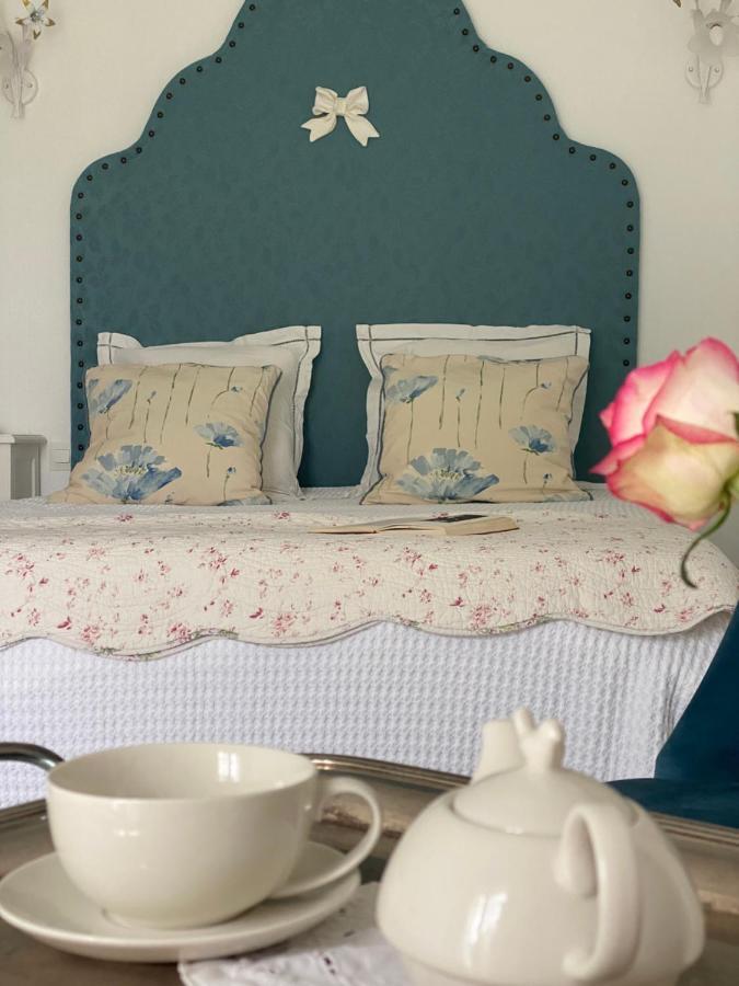 Le Vieux Moulin Bed & Breakfast Bouhet Eksteriør bilde