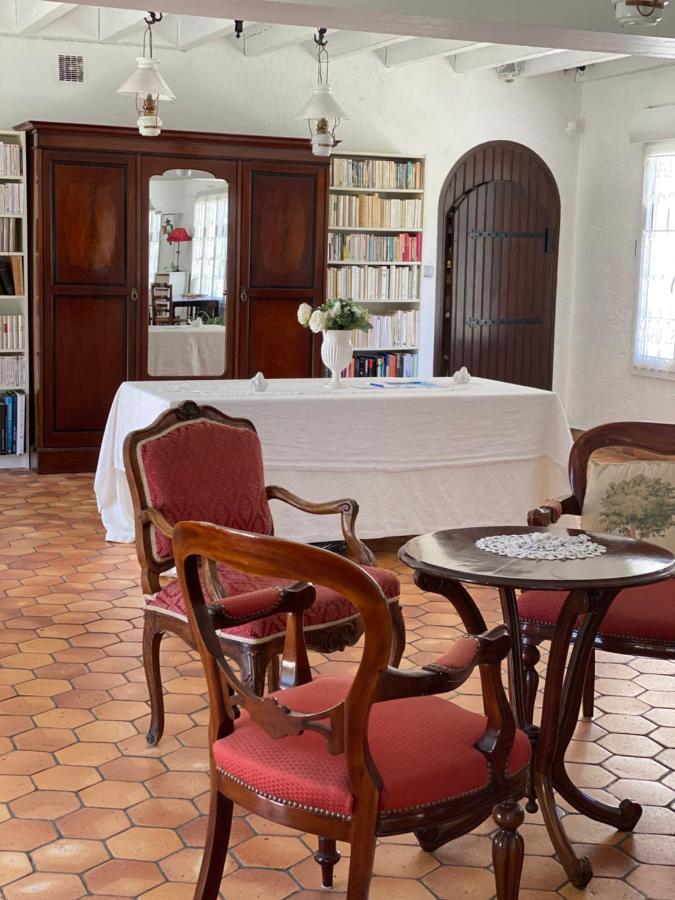 Le Vieux Moulin Bed & Breakfast Bouhet Eksteriør bilde