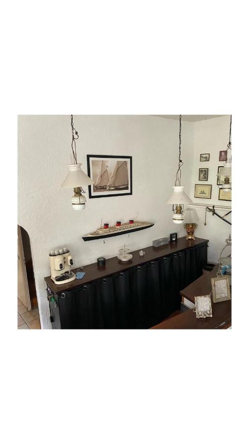 Le Vieux Moulin Bed & Breakfast Bouhet Eksteriør bilde