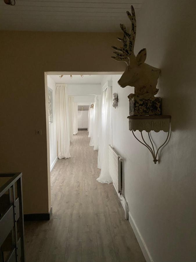 Le Vieux Moulin Bed & Breakfast Bouhet Eksteriør bilde